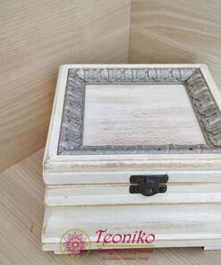 Ръчно изработена квадратна кутия за бижута на две нива