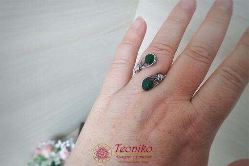 Ръчно изработен пръстен от стомана Обаяние със зелен жадеит