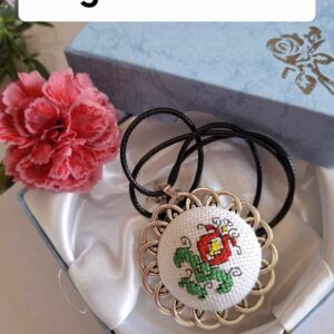 Бродирано бижу