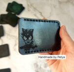 Калъф за лична карта с лика на жената Котка за новата лична карта