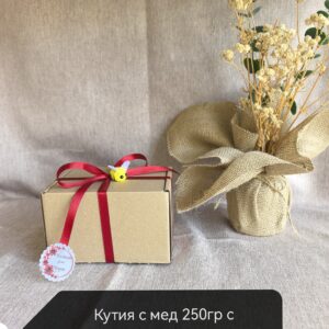 Кутия с мед здраве
